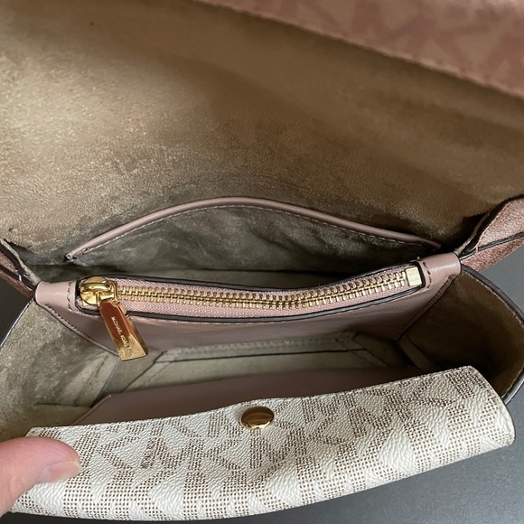 Michael Kors Cece Medium Shoulder Bag - Picture 10 of 15